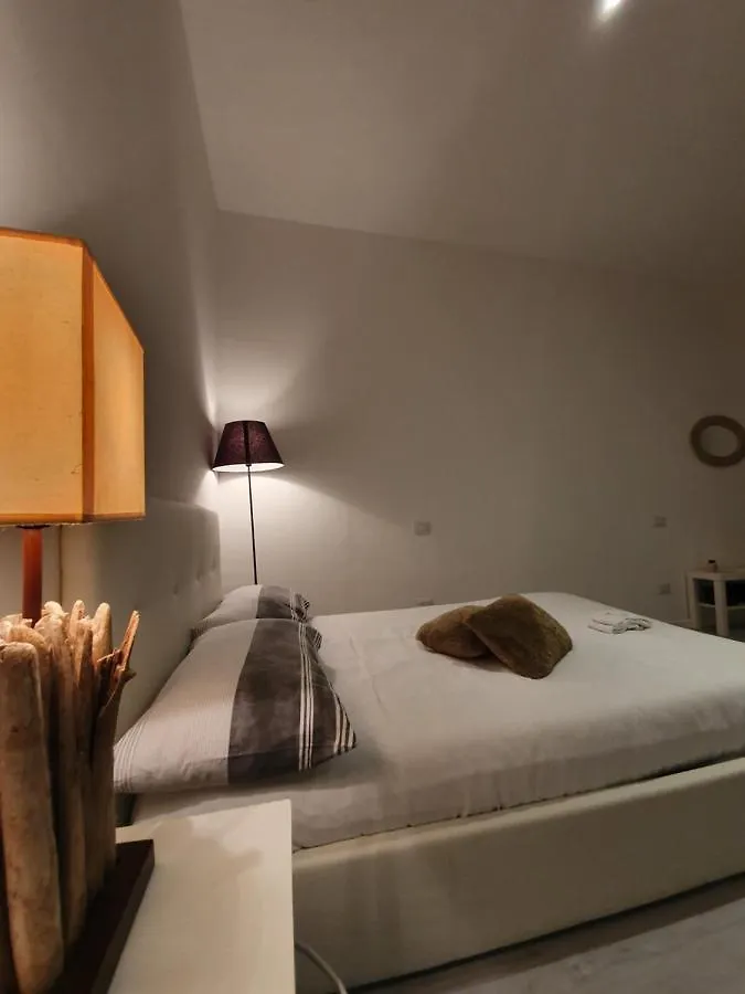 Fiera San Siro Suites 2 Milano 0*,  Italia